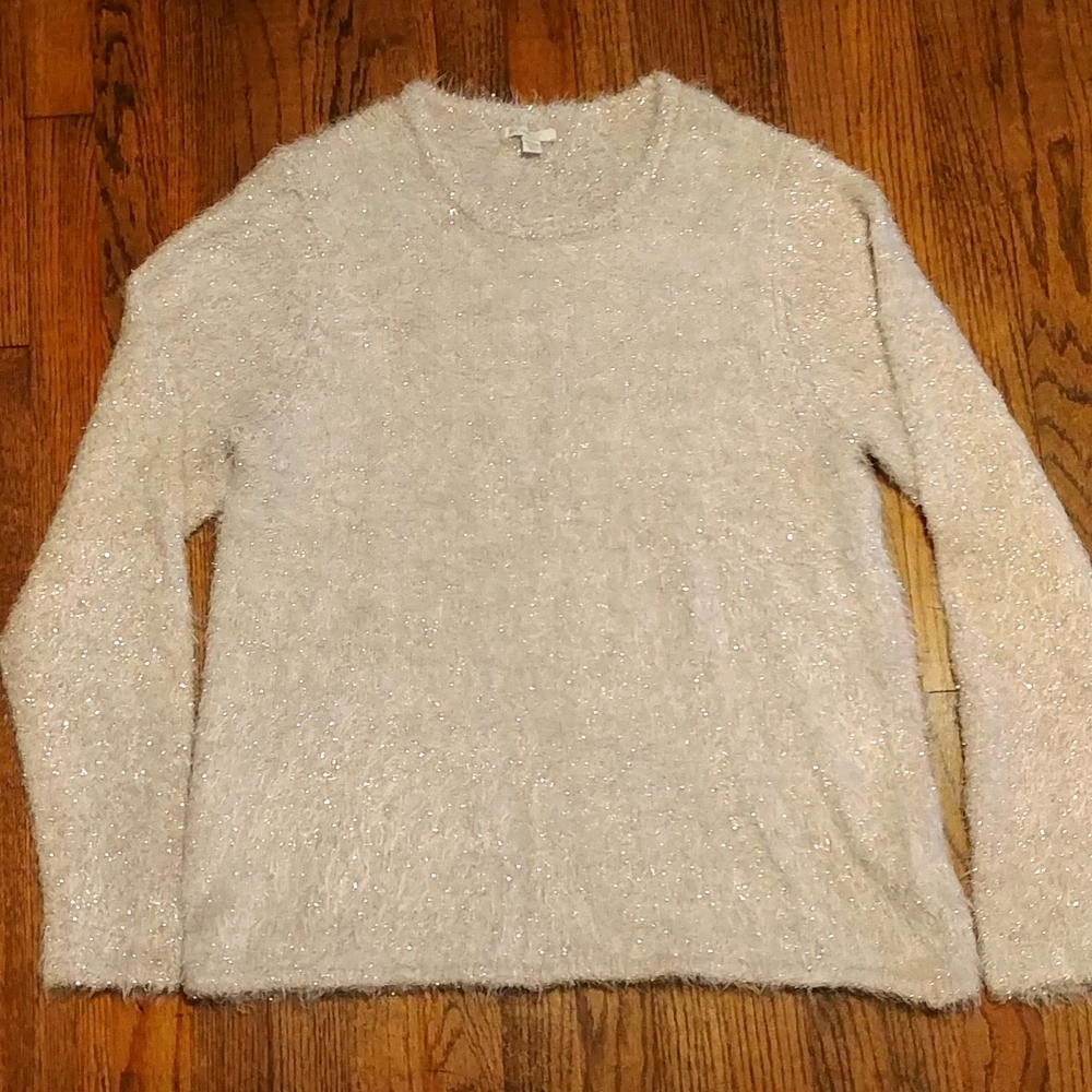 SUUUPPPEEERR SOFT SWEATER.